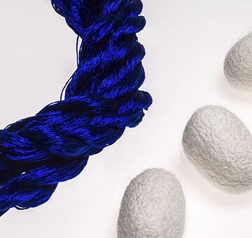 Silk embroidery floss, royal blue 27-2