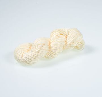 Olympus sashiko thread, 40m, pale yellow 